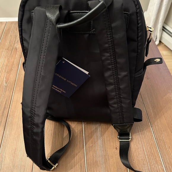 NWT Adrienne Vittadini backpack - Picture 3 of 5